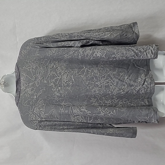 Top - Picture 2 of 6